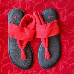 SANUK Yoga Sling 2 - Thong Sandals - Red/Black - Size 9 - EUC